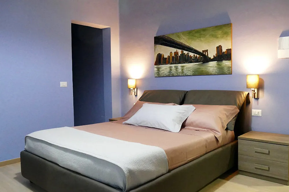 Cairoli Exclusive Rooms & Suite Brindisi 2*,