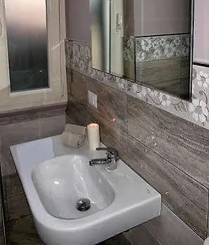 Cairoli Exclusive Rooms & Suite Brindisi 2*,