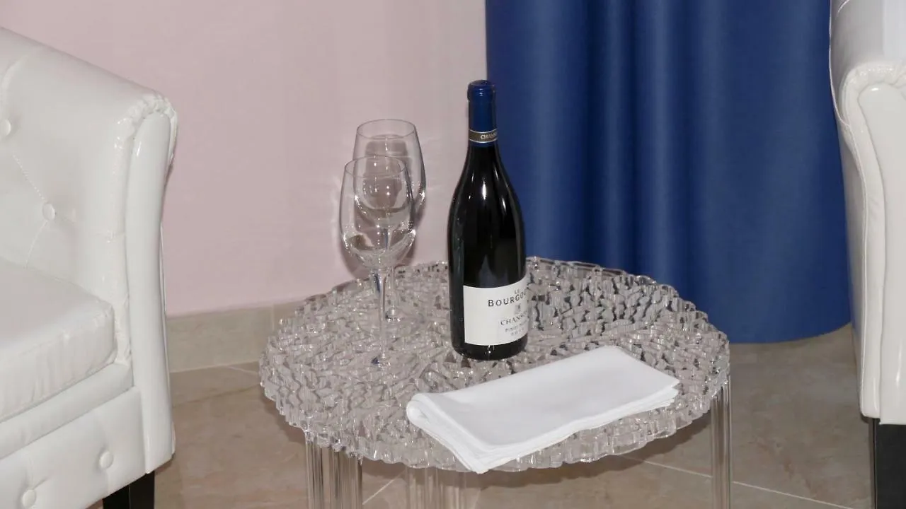 Cairoli Exclusive Rooms & Suite Brindisi