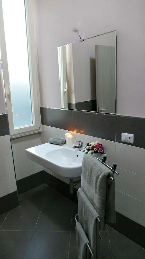 Cairoli Exclusive Rooms & Suite Brindisi 2*,  Italien